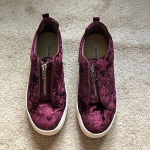 Steve Madden Velvet Sneaker